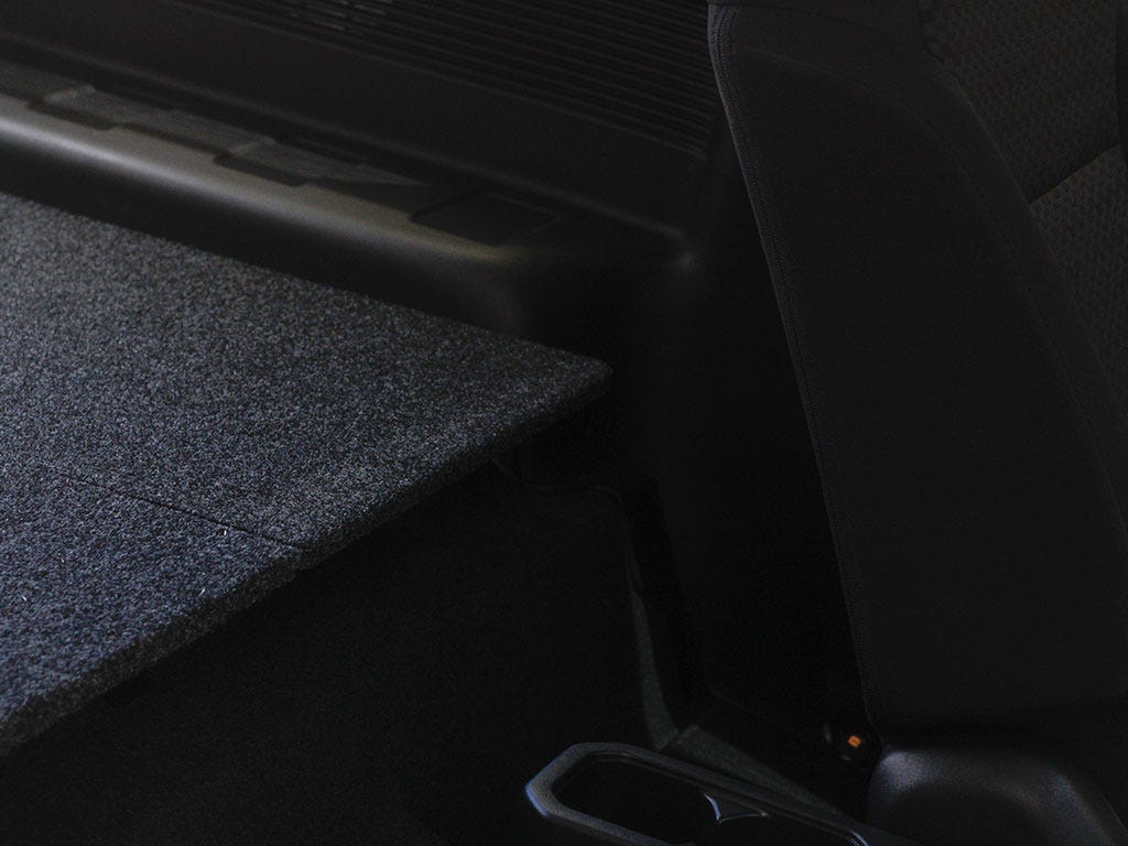 Suzuki Jimny 3 portes (2018+) Base Deck – Front Runner SSDS121 – vue 3